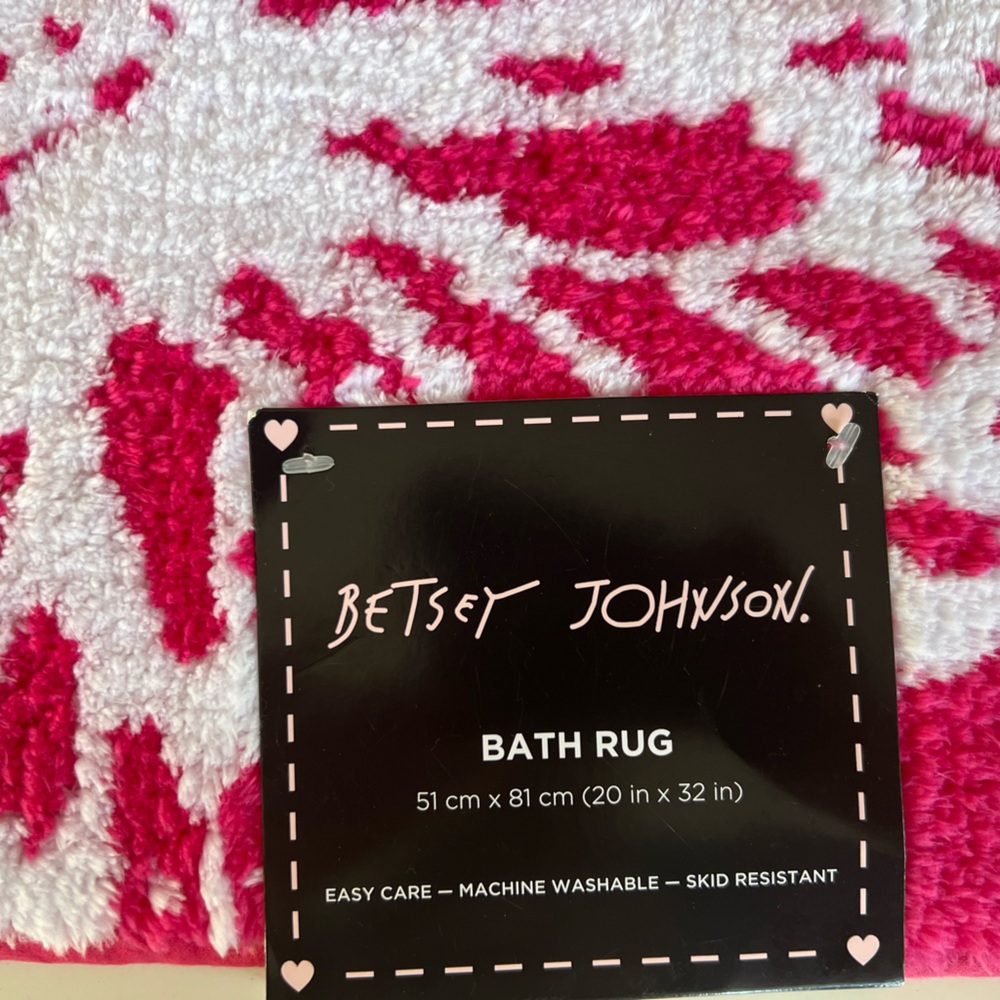 Betsey Johnson Butterfly Rug - Picture 3 of 6
